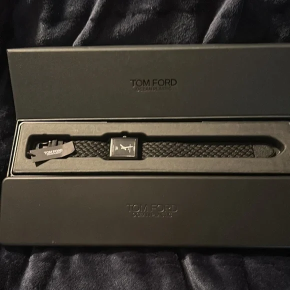 TOM FORD TIMEPIECES
Tom Ford 004 Ocean Plastic Watch - Picture 5 of 6